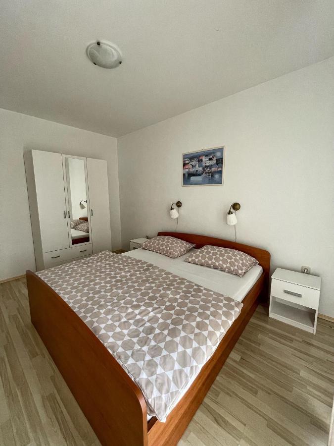 Apartmani Nada Primošten Buitenkant foto