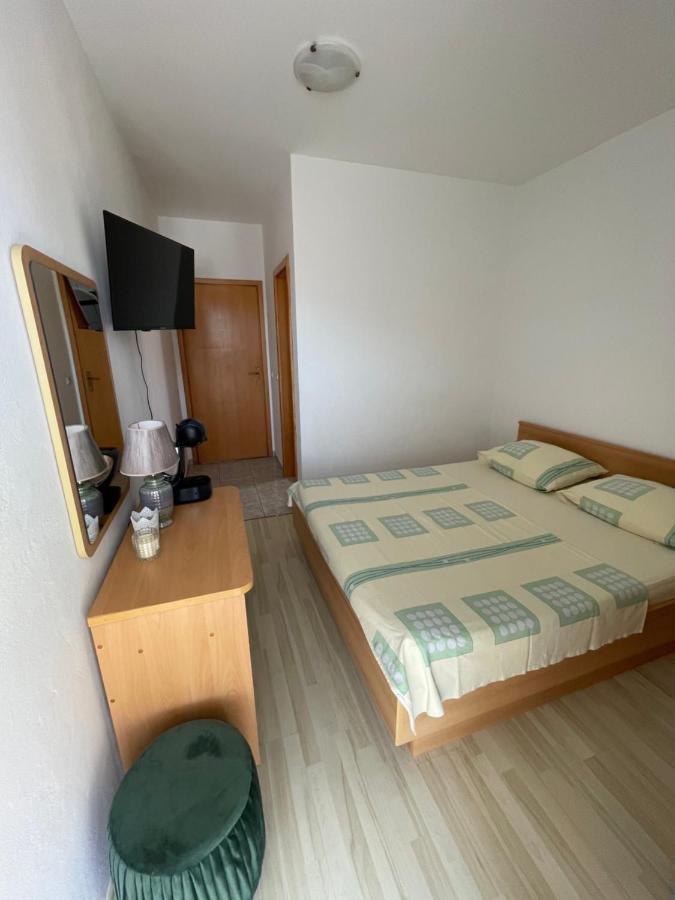 Apartmani Nada Primošten Buitenkant foto